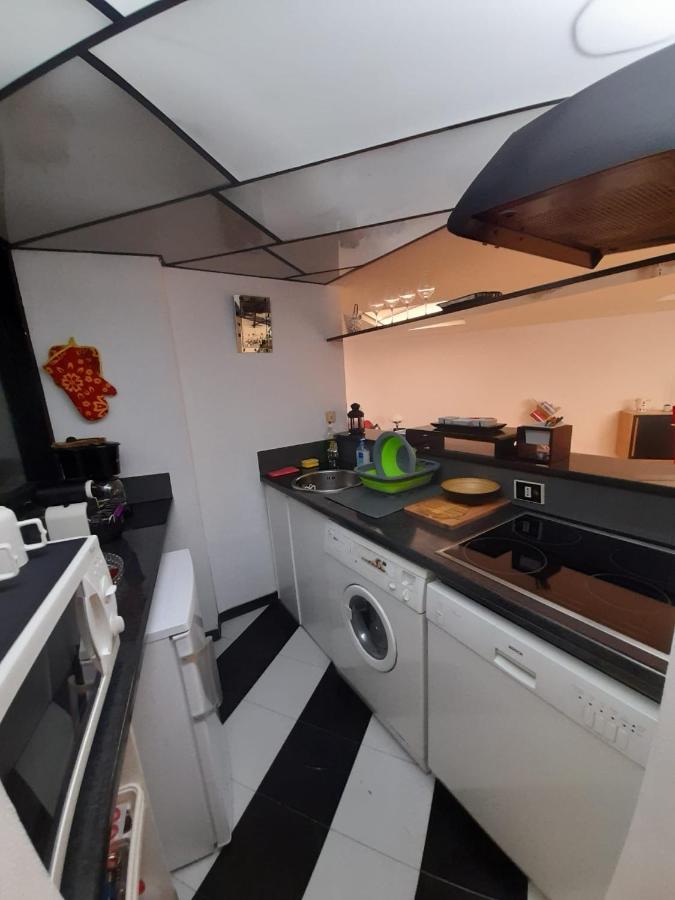 Corte Lambruschini Central Apartment With Free Covered Parking Genua Exteriör bild
